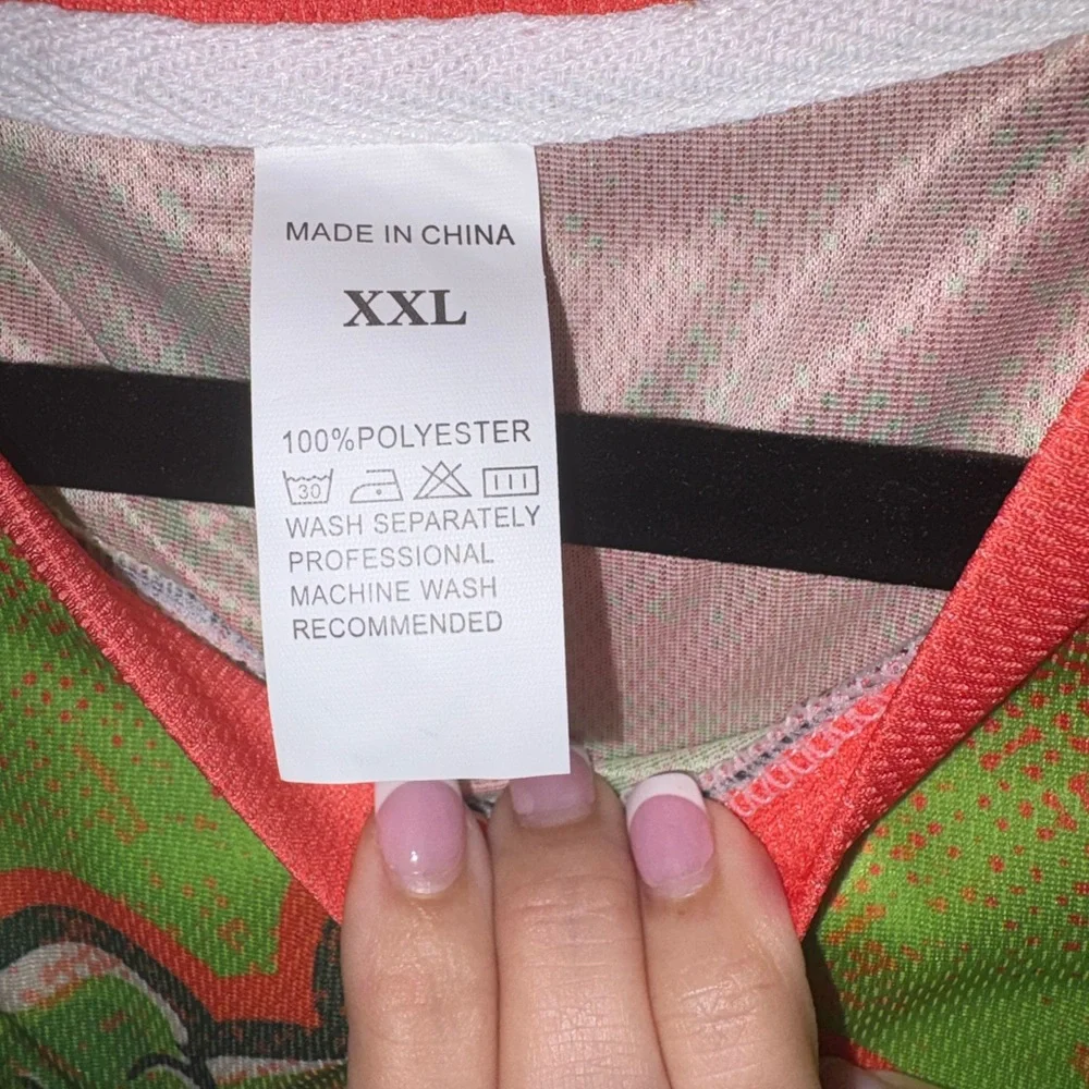 Men's Graphic Dino Print T-Shirt 🦖 Vibrant, Colorful, Fun Novelty Tee Size XXL - Picture 7 of 7